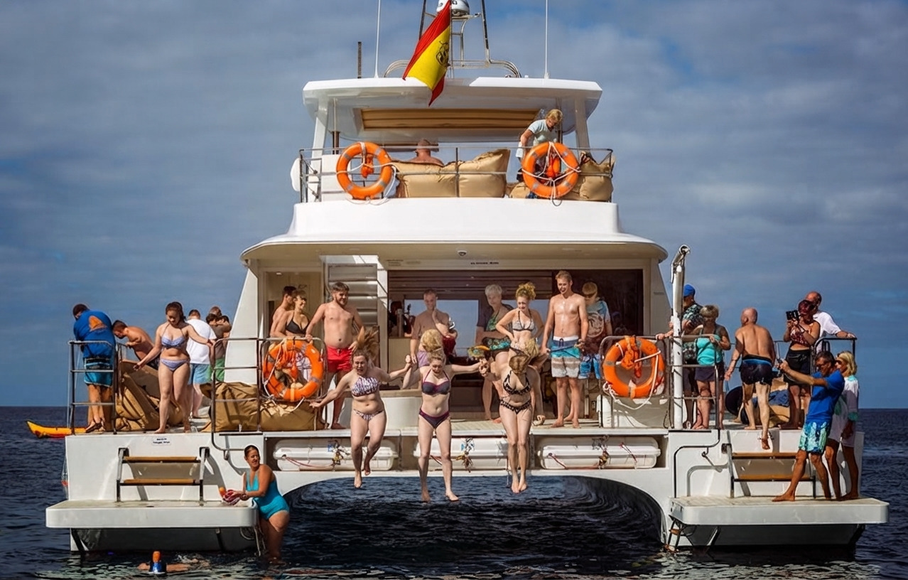 Catamarán Afrikat